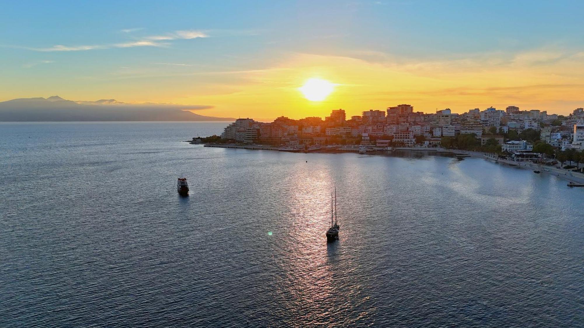 Apartments Blue Horizons Sarandë エクステリア 写真